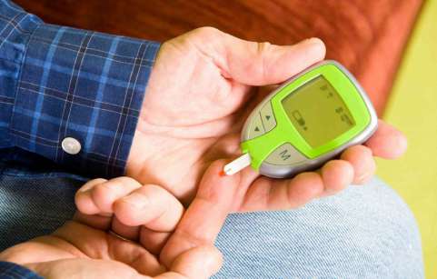کمای دیابتی چیست؟ علائم، علت، تشخیص و عوارض